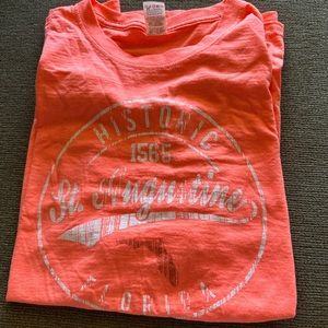 women’s medium graphic tee